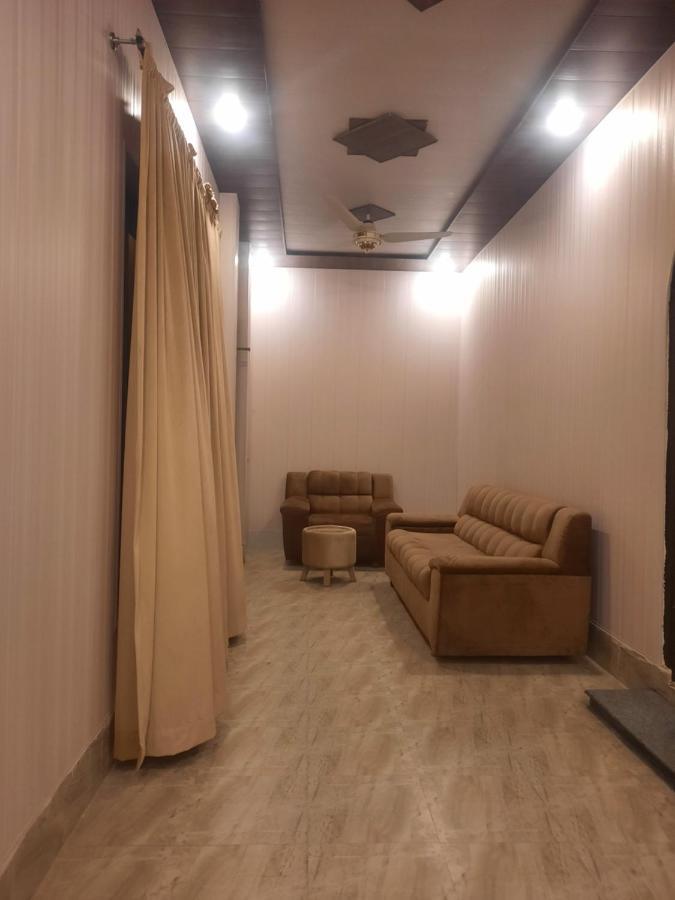 Royal Fort Executive Hotel Gulberg Λαχόρη Εξωτερικό φωτογραφία