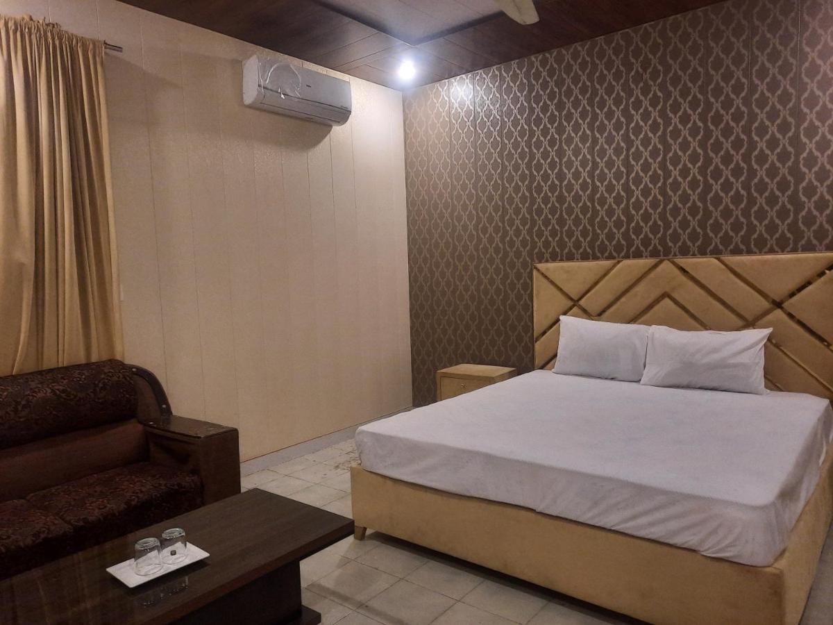 Royal Fort Executive Hotel Gulberg Λαχόρη Εξωτερικό φωτογραφία