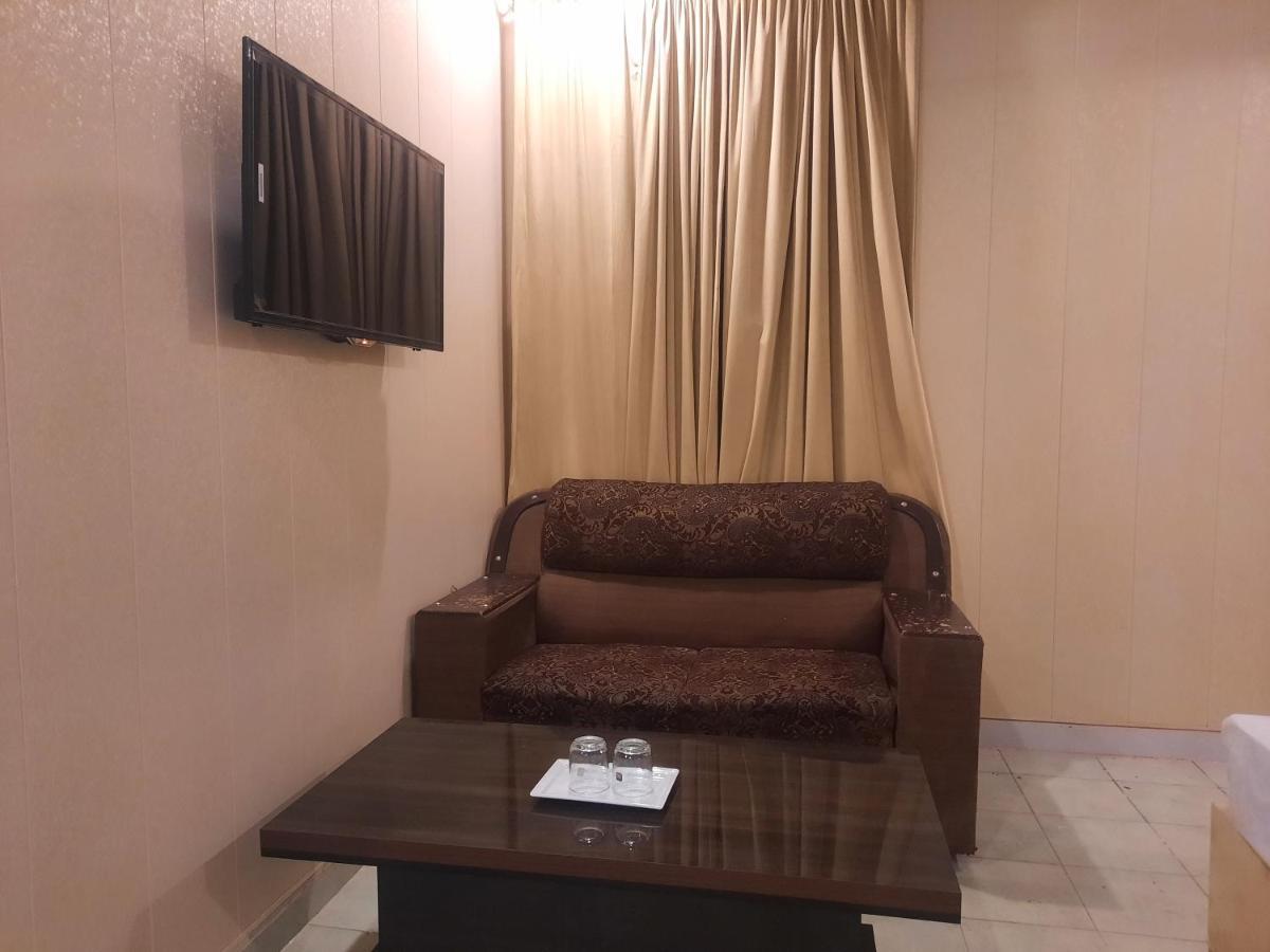 Royal Fort Executive Hotel Gulberg Λαχόρη Δωμάτιο φωτογραφία